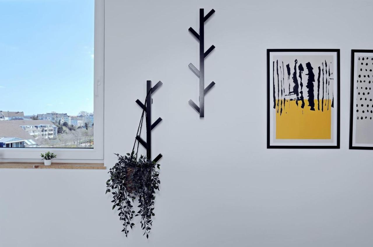 'Traveller Lodge' Grosszuegiges Apartment - 3 Bedroom 10Min To Hbf, Full Kitchen, Homeoffice, Netflix, Wifi Düsseldorf Kültér fotó