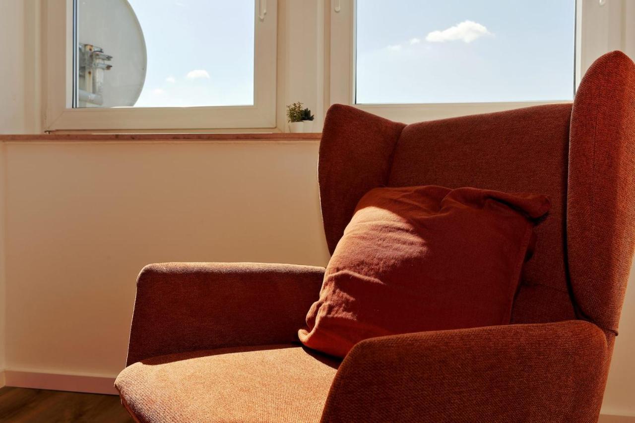 'Traveller Lodge' Grosszuegiges Apartment - 3 Bedroom 10Min To Hbf, Full Kitchen, Homeoffice, Netflix, Wifi Düsseldorf Kültér fotó